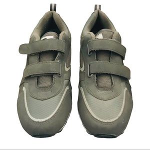 Men’s STARTER Silver Series Velcro Shoe Size 9.5W